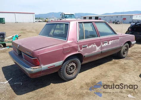 1989 Plymouth Reliant Le z USA, uszkodzony, nr VIN 3P3BK46DXKT973073